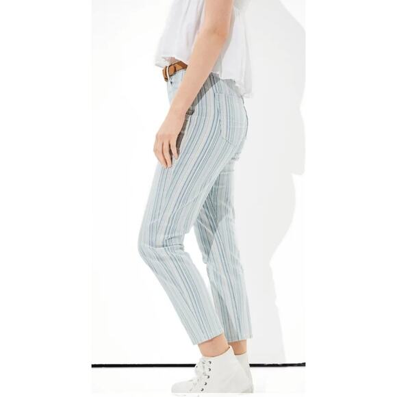 🦃 American Eagle AE High Waisted Stretch Mom Jeans Striped Blue White 0 Reg - Picture 3 of 16